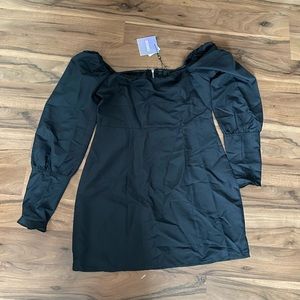 Missguided black fitted a line dress size 8 can be worn off the shoulder